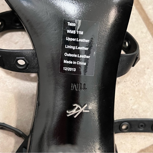 Kenneth Cole Tabb 11 black leather studded sandal rockstud - Picture 7 of 10